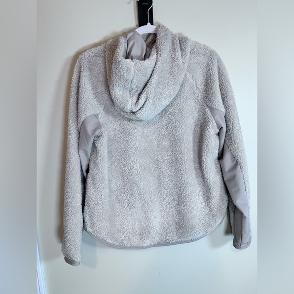 Nike fleece women’s size small teddy bear fluff grayish tan - Picture 5 of 5